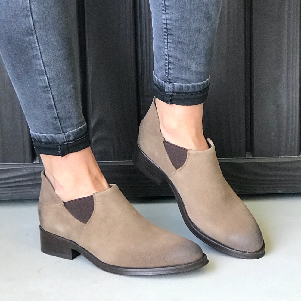 Genuine Leather Tan Burnished Toe Distressed Boots - Picture 1 of 5